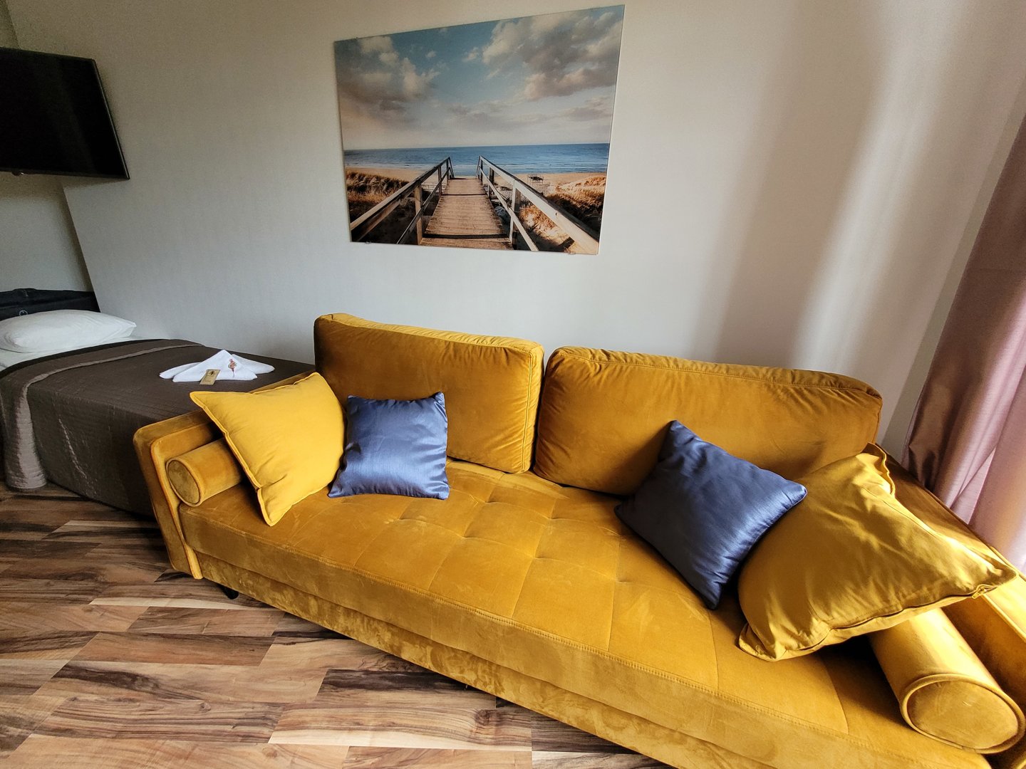 Studio obok wejścia na plażę (01)