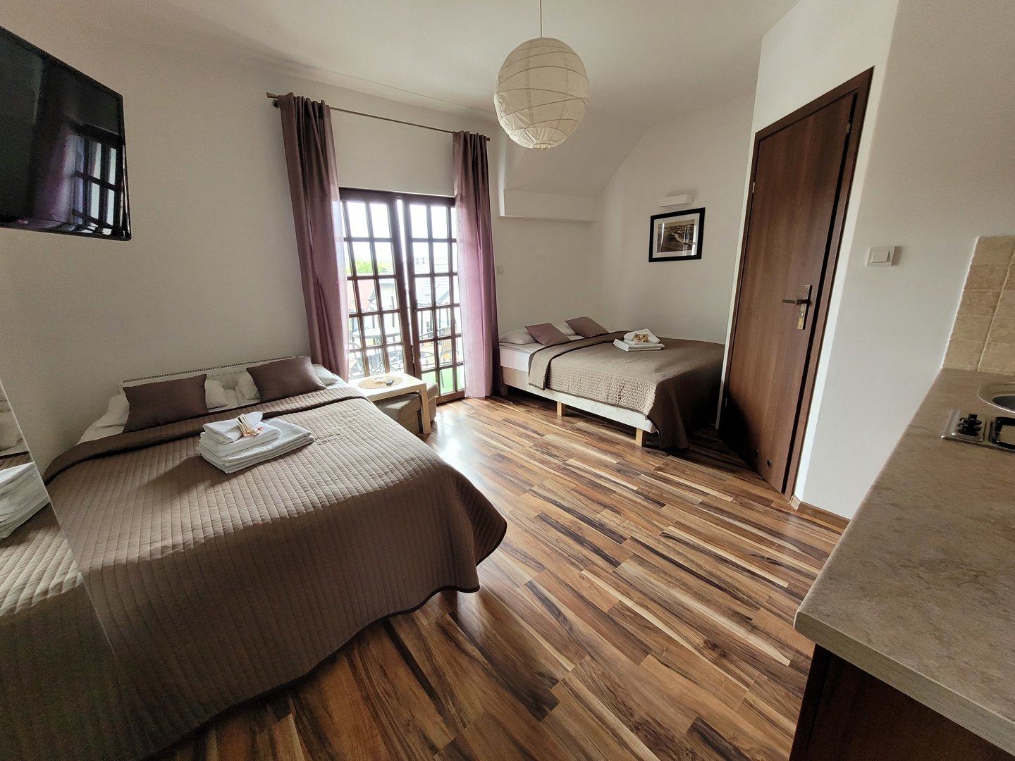 Słoneczne studio z balkonem (12)