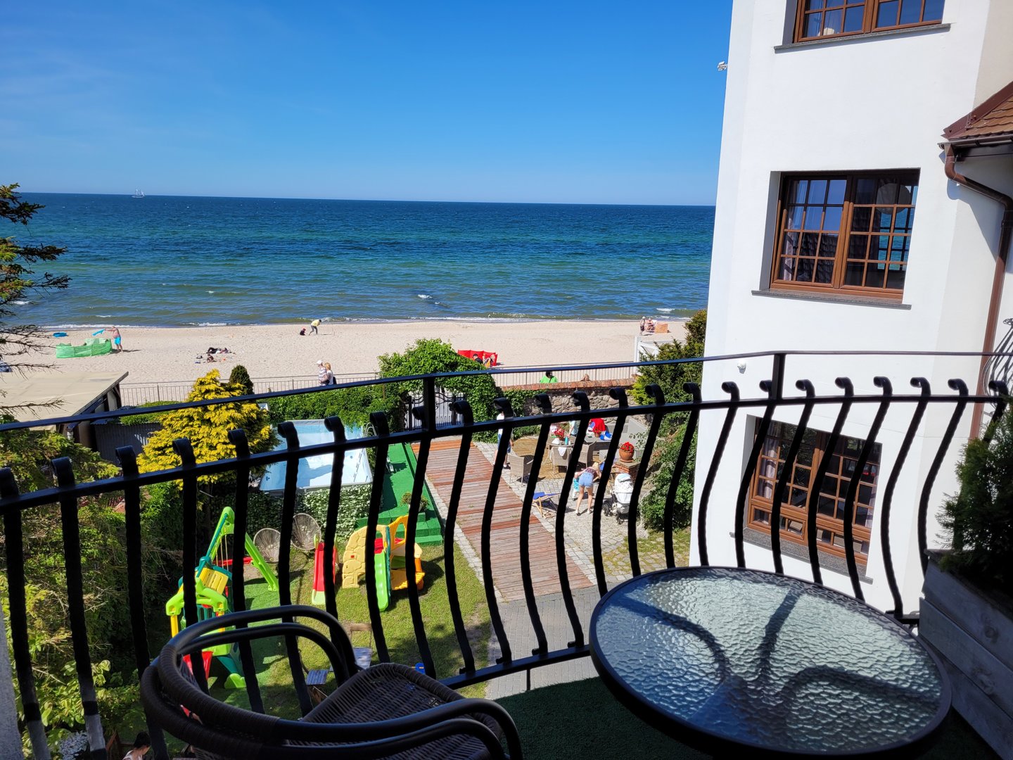 Studio z pięknym widokiem na morze (14)