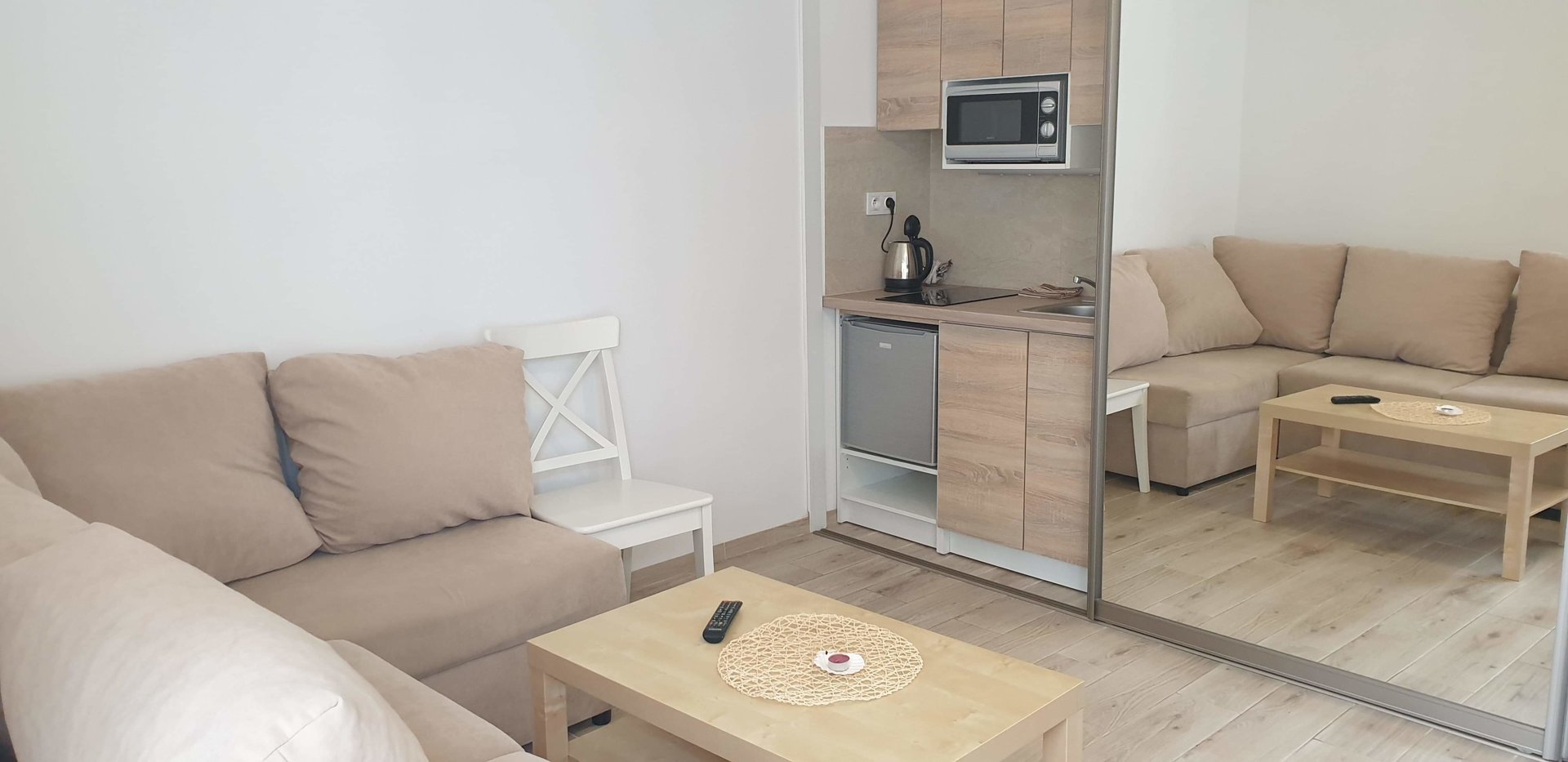 Słoneczny Apartament z ogródkiem(06)