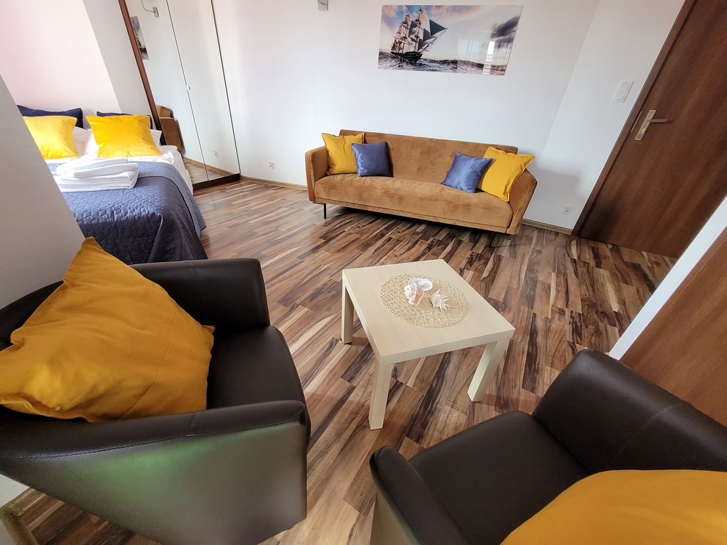 Słoneczne studio z balkonem (4)